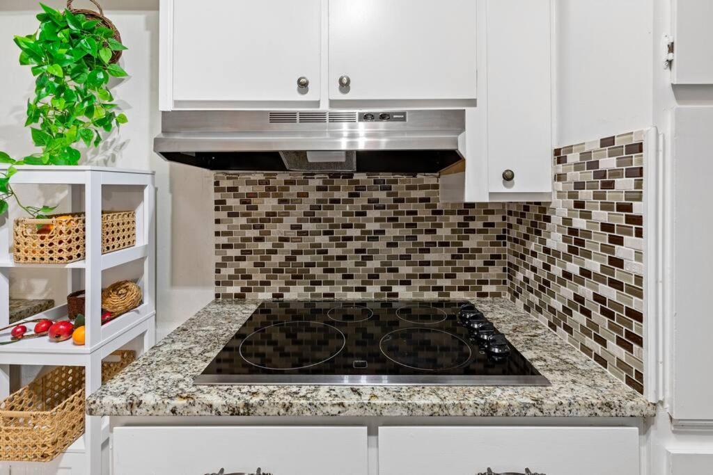 Cozy Buckhead Suite - Great Area, Free Easy Parking, Near Shops And Restaurants Atlanta Buitenkant foto